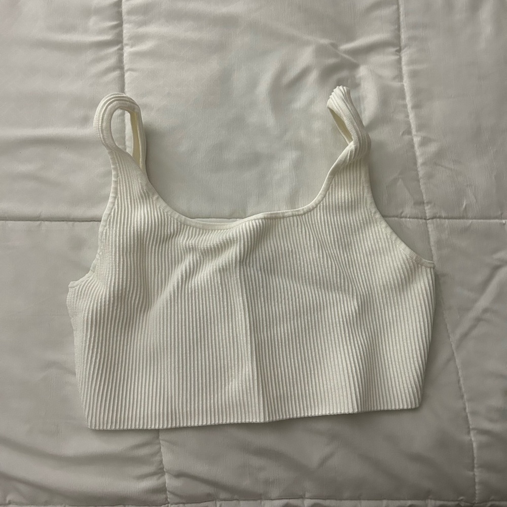 Aritzia babaton tank top